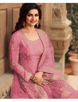 Embroidered gown in pink   